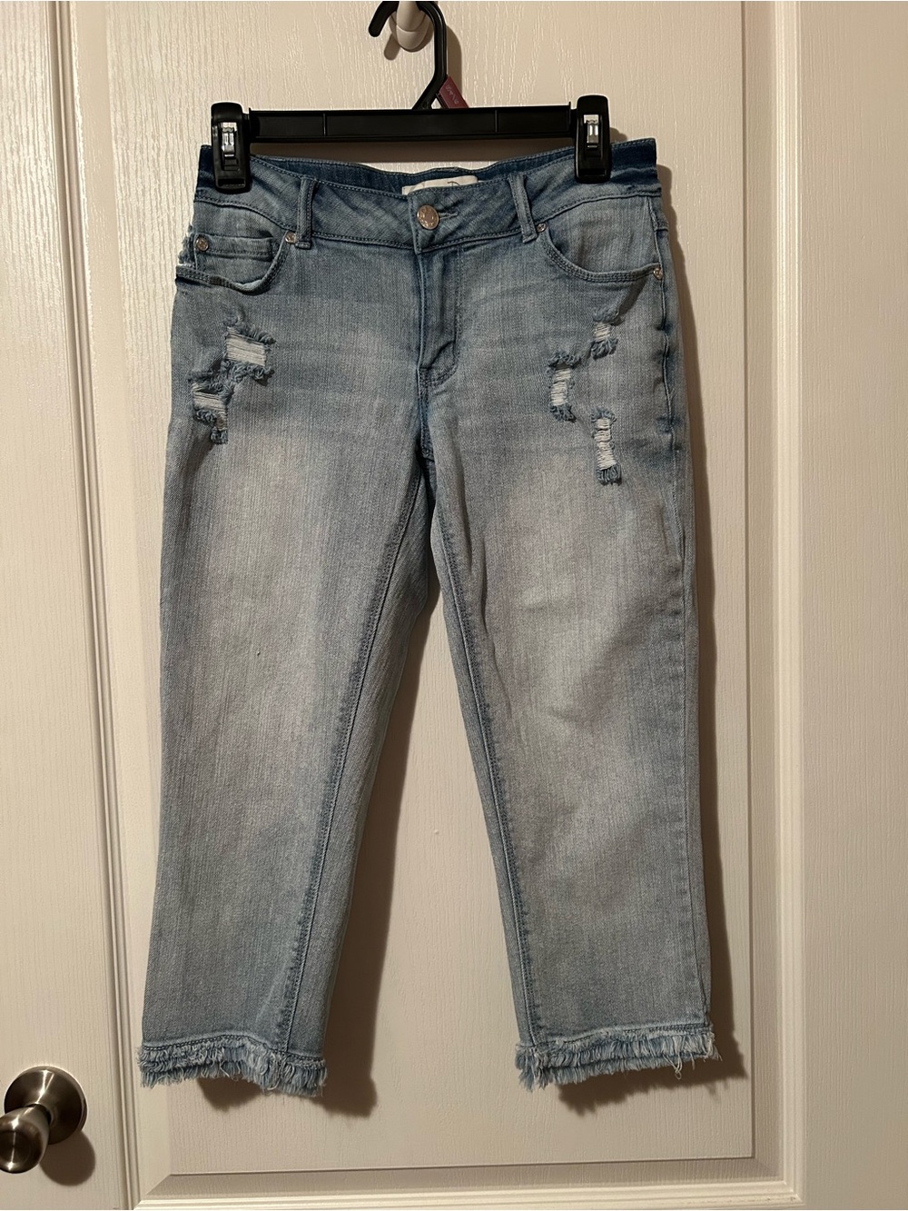 Cato Light Blue Distressed Hi-Rise Cropped Jeans with Frayed Hem